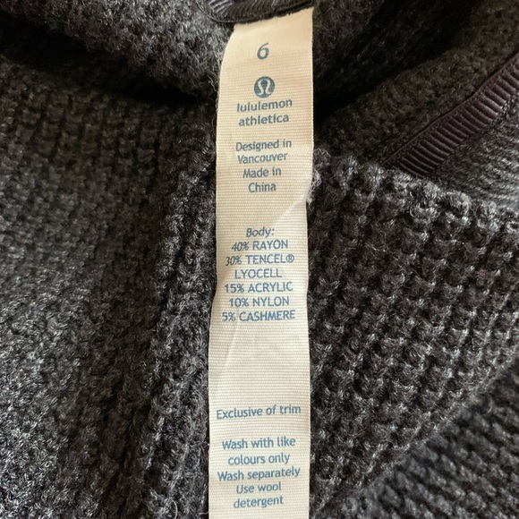 Unique Lululemon knit tights with bum cover. - Picture 6 of 8